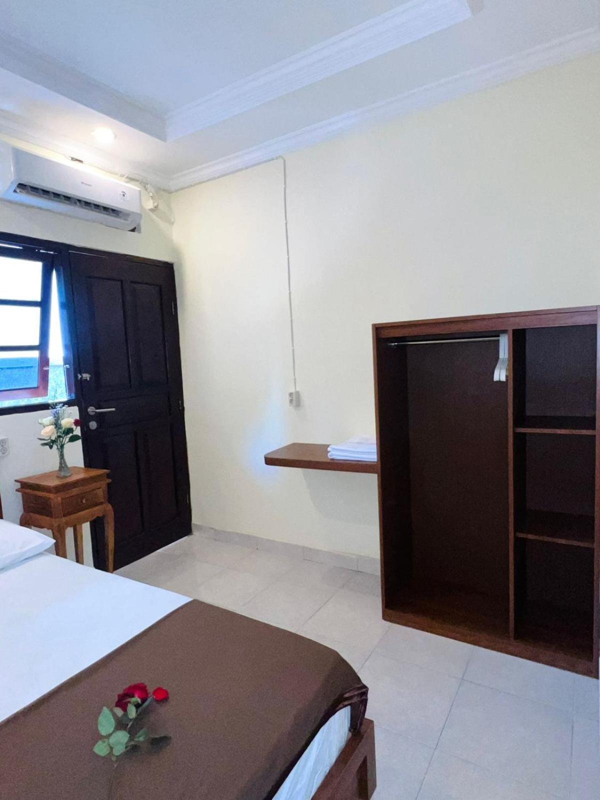 Zigiz Lovina Hostel エクステリア 写真