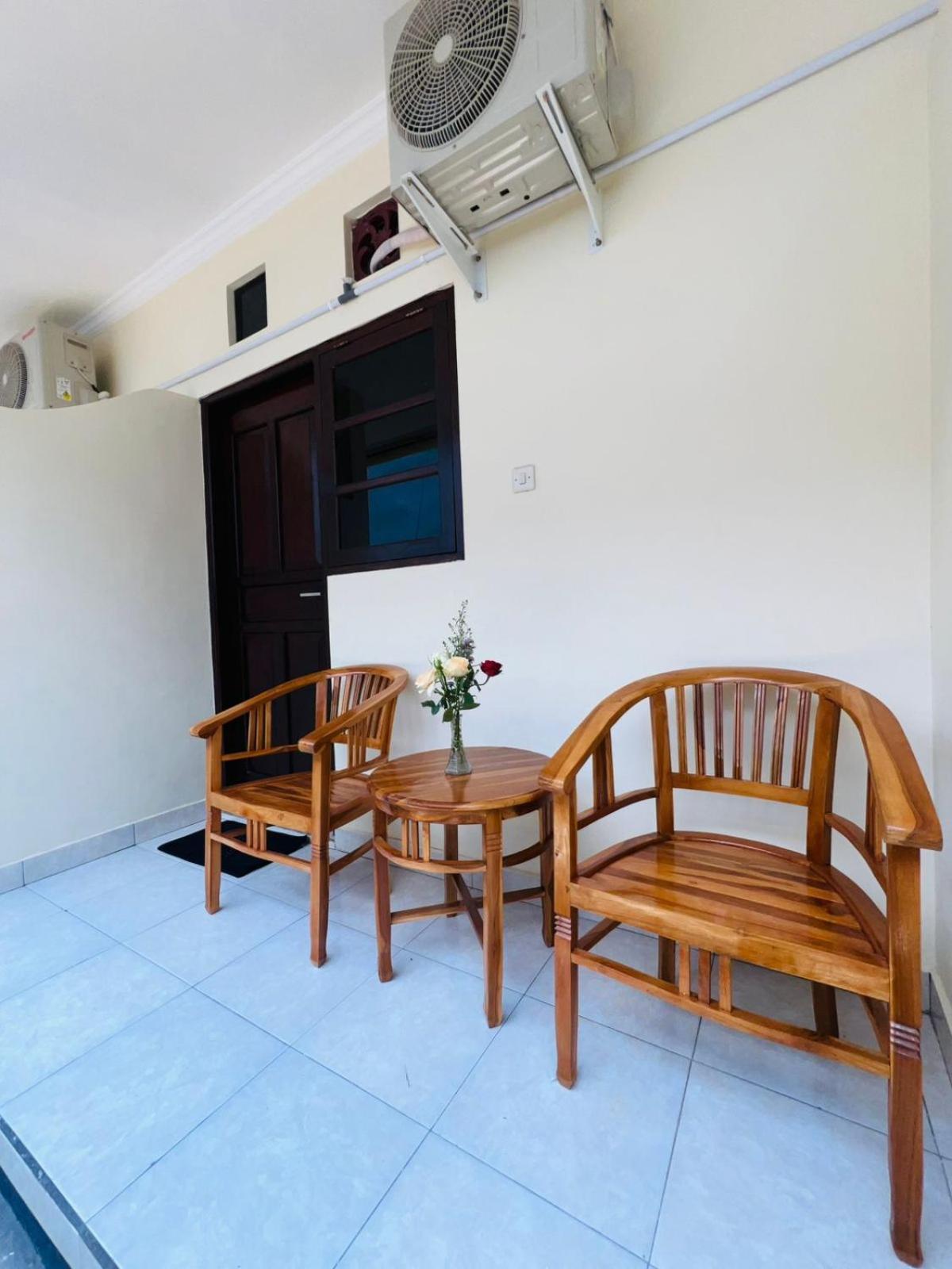 Zigiz Lovina Hostel エクステリア 写真